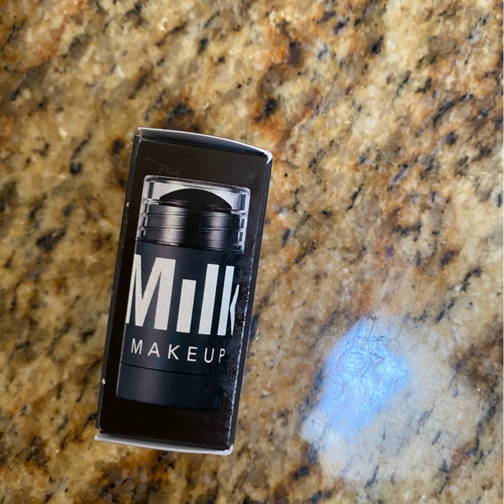 Dark shades bundle: MAC lip & cheek, Huda foundation & Milk sculpt stick NWB - Picture 3 of 7